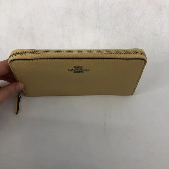 Coach Accordion zip crossgrain leather wallet Vanilla silver - Picture 8 of 16